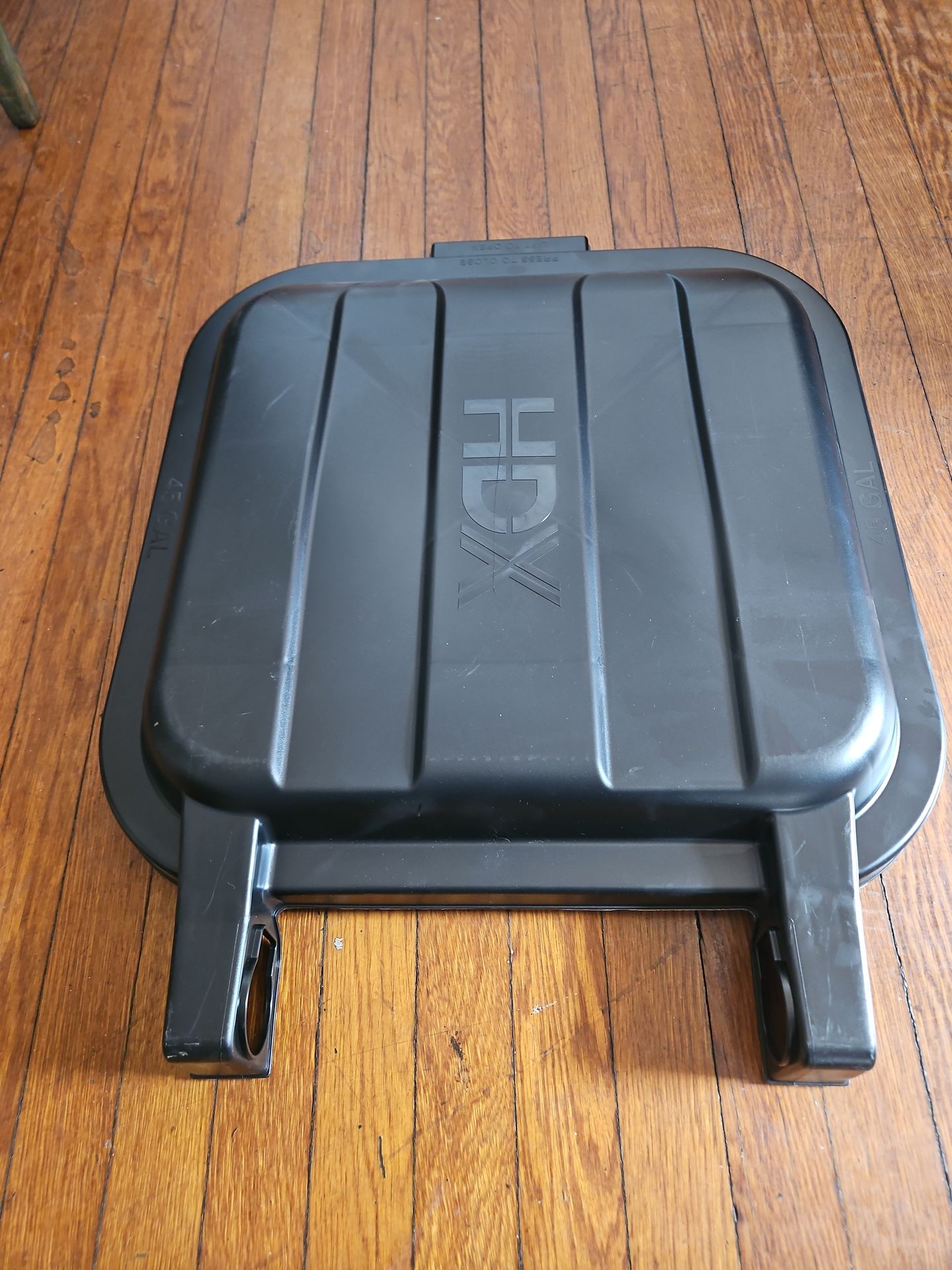 45 Gallon HDX Garbage Bin Cover - New