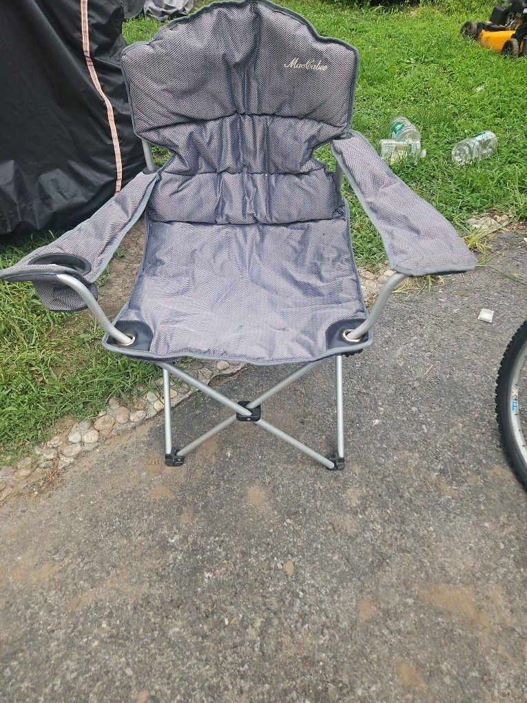 Padded Maccabe Picnic Armchair With Cup Holder Foldable