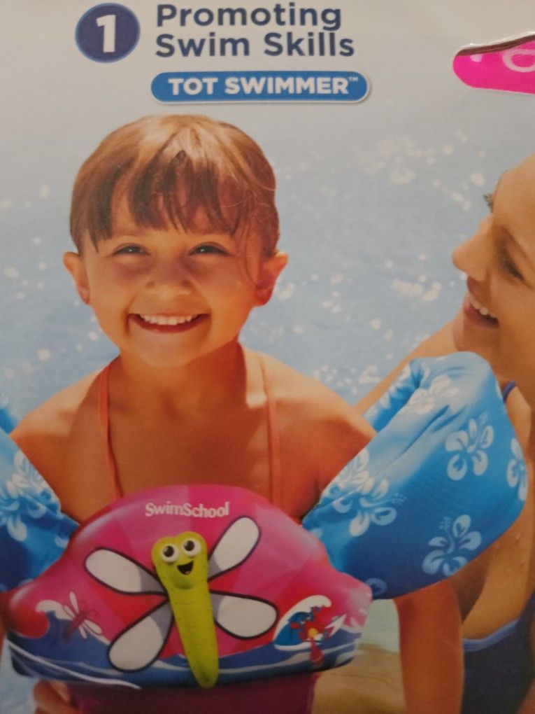 Swim School Tot Swimmer (4-6 Years) w/ Detachable Floats