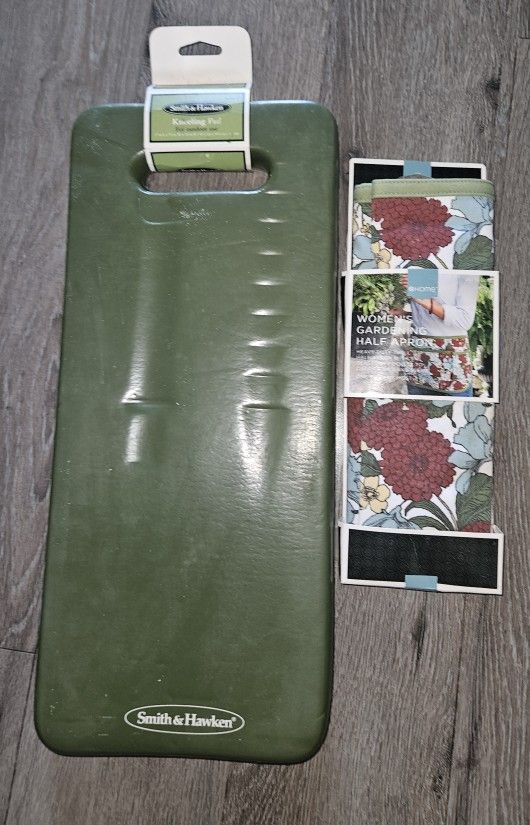 Smith & Hawken Kneeling Pad and Garden Half Apron