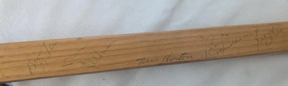 TORONTO MAPLE LEAFS 1968 SIGNED HOCKEY STICK image indicator(4)