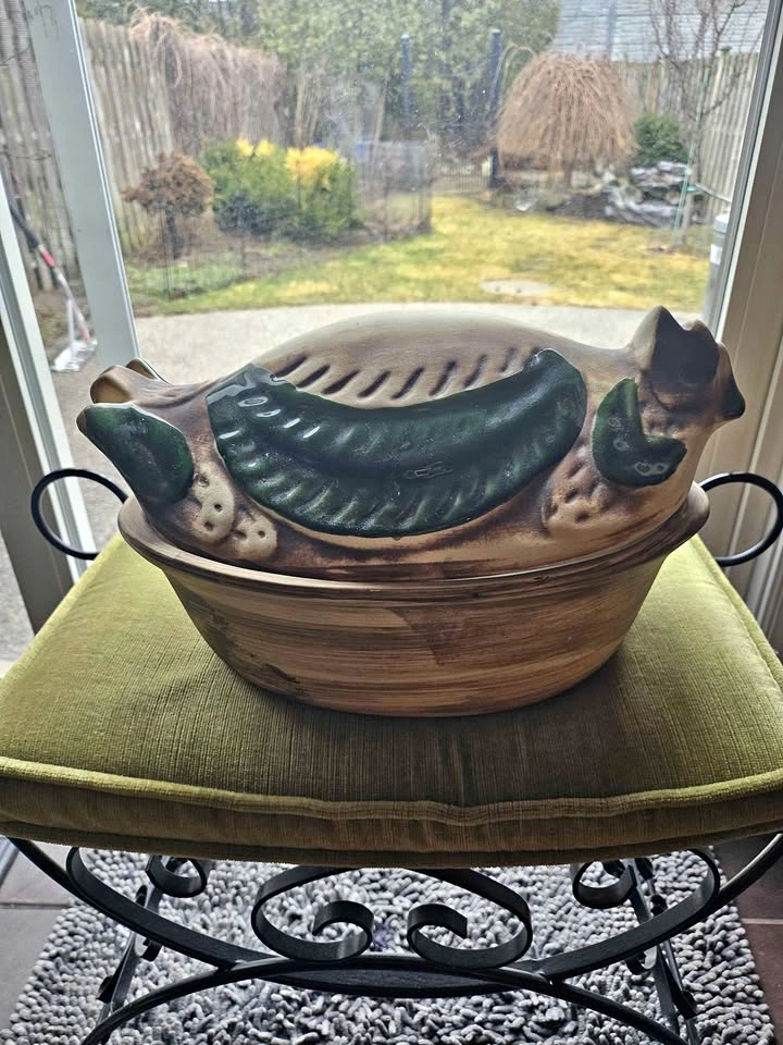 Vintage Laurentian Pottery Chicken Clay Baker - Model #229