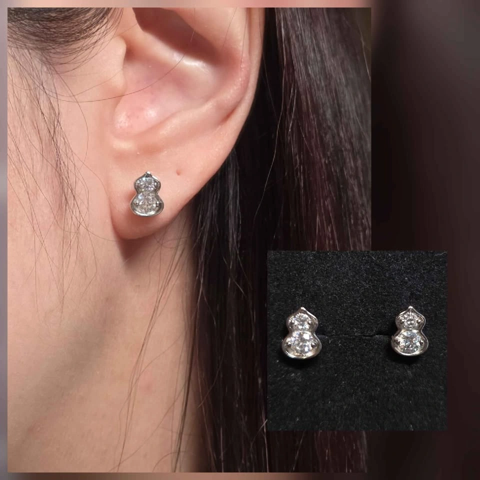 New Moissanite Design Sterling Silver Stud Earrings