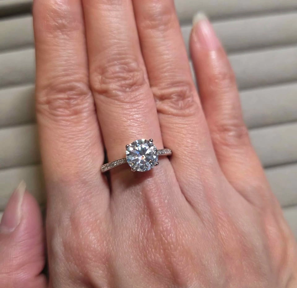 New Moissanite 2 carat ring pave band - photo 2