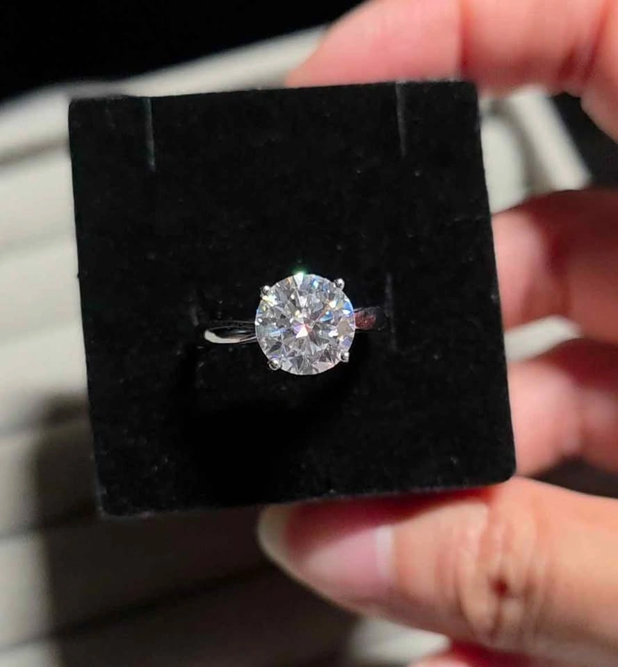 New Moissanite 2 carat ring pave band - photo 4