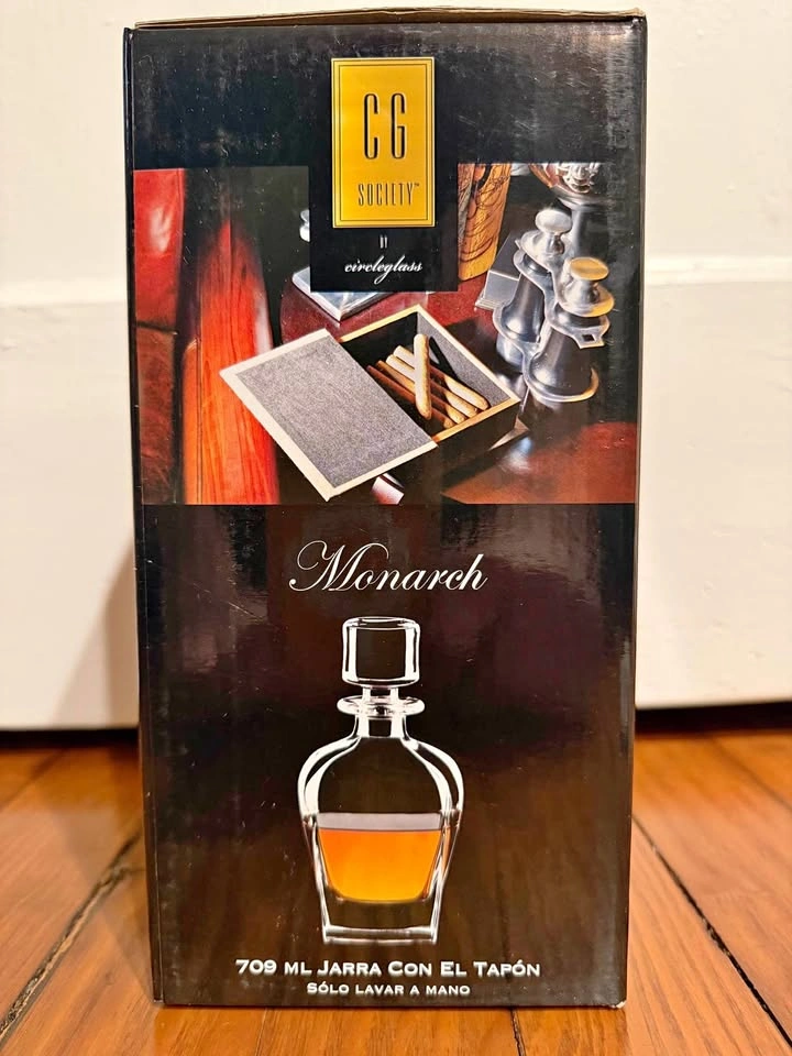 Brand New Monarch 24 oz Decanter with Stopper