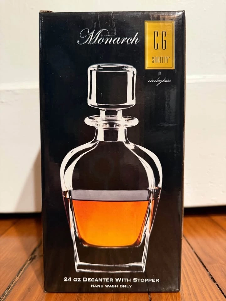 Brand New Monarch 24 oz Decanter with Stopper - photo 2