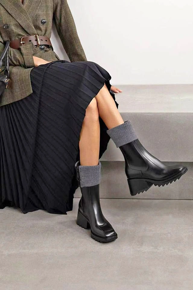 Chloe Betty Rain Boots Black and Grey