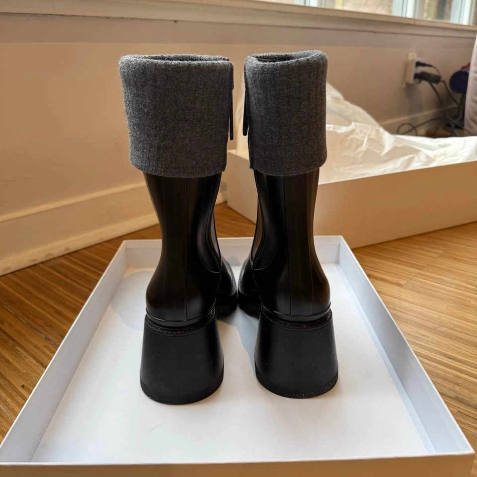 Chloe Betty Rain Boots Black and Grey - photo 5