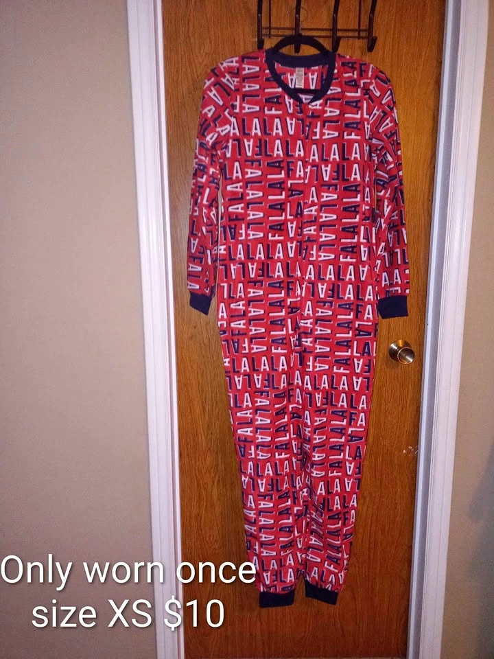 Woman's XS Christmas Pyjamas