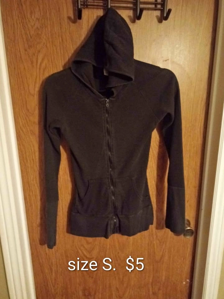 Woman's S sweater