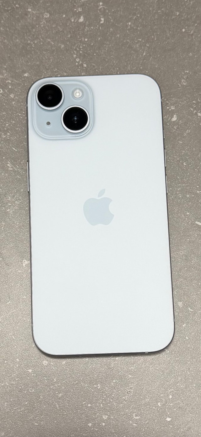 Blue Apple iPhone 15 128gb w/ Box & Charger