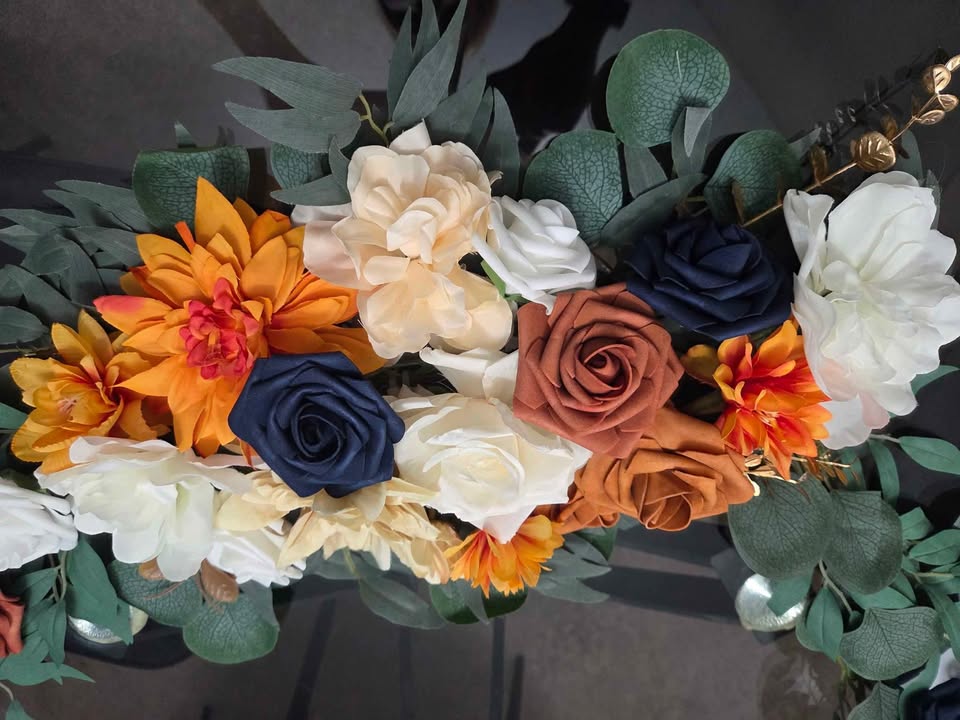 Eucalyptus Garland with Flowers (Autumn Tones) - photo 3