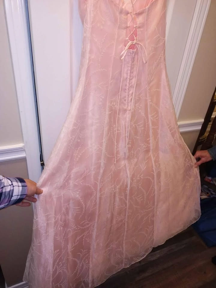 Beautiful Grad Type Dress - photo 2