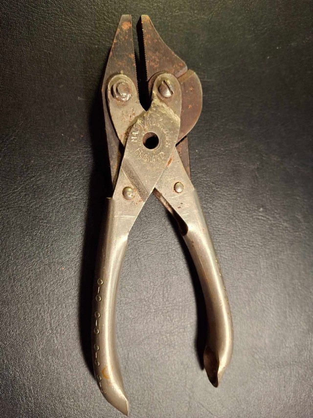 Maun Parallel Action Pliers