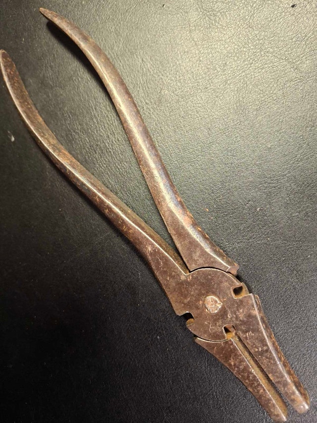Boker 9" Lineman's Plier