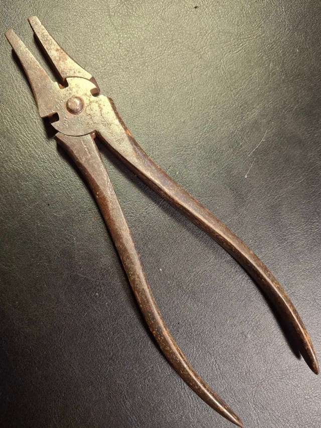 Boker 9" Lineman's Plier - photo 3