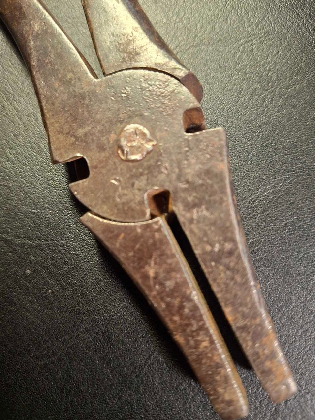 Boker 9" Lineman's Plier - photo 5