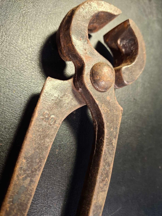 End Cutting Pincer 8" - photo 3