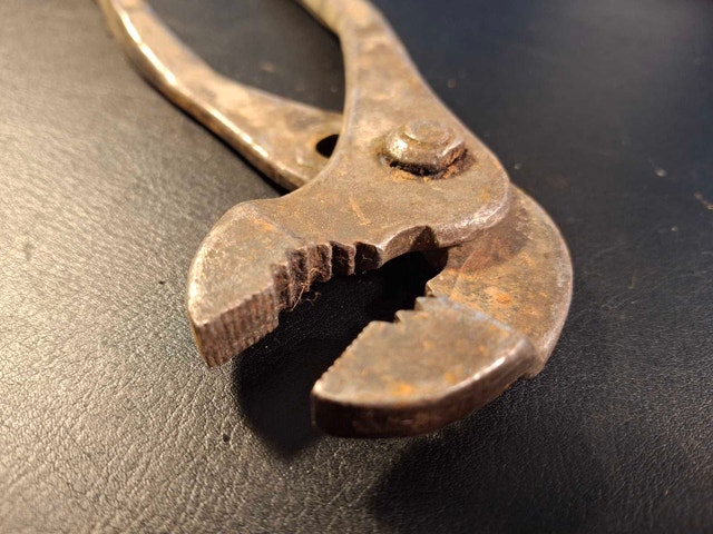 Old Pliers 7" - photo 4