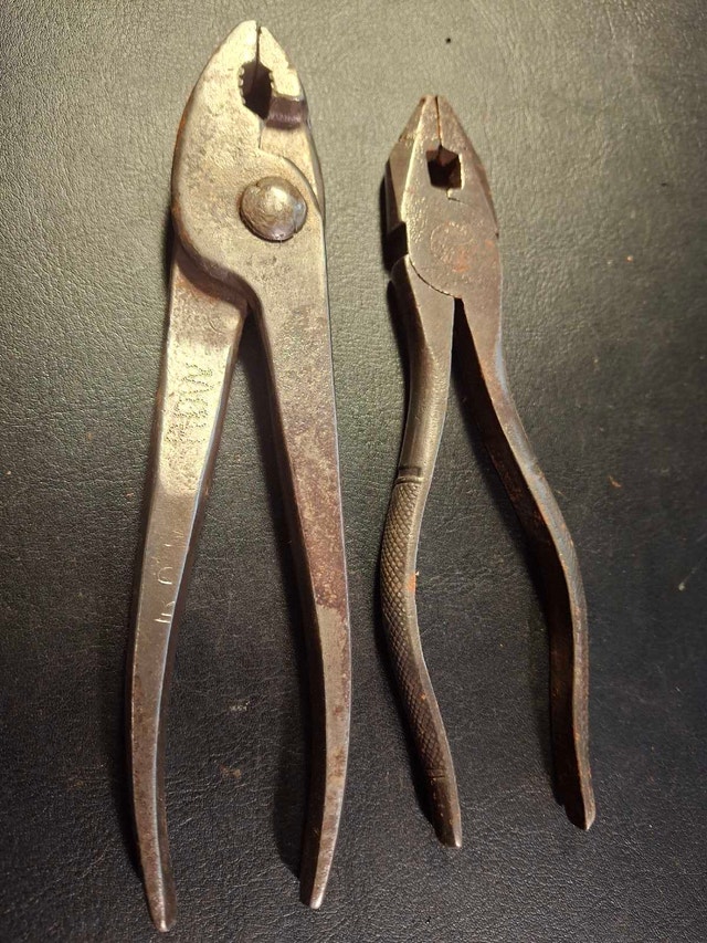 Two Old Pliers - photo 3