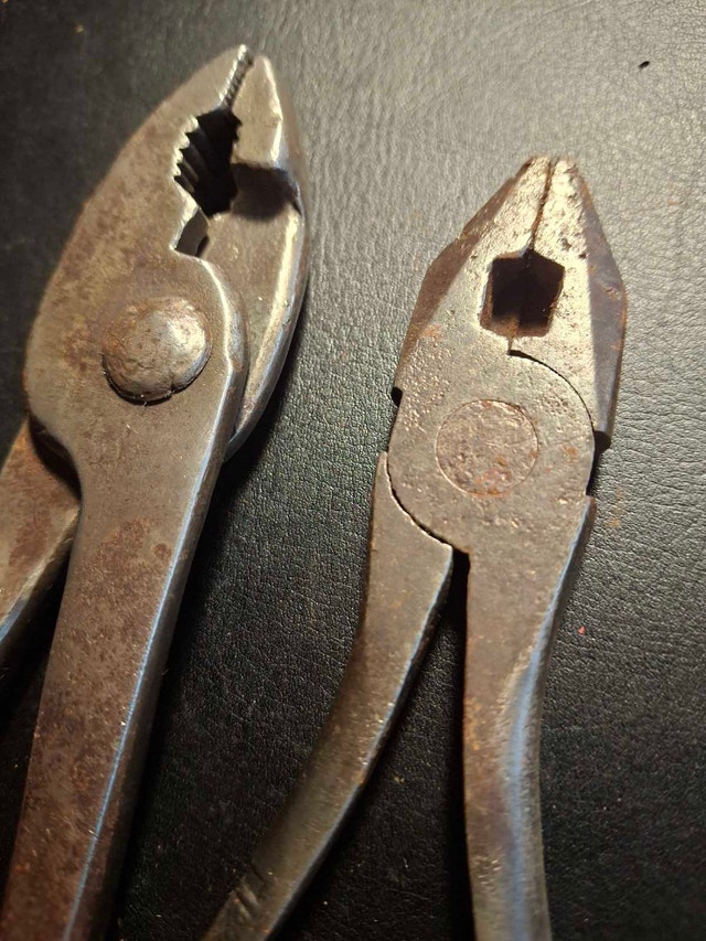 Two Old Pliers - photo 4