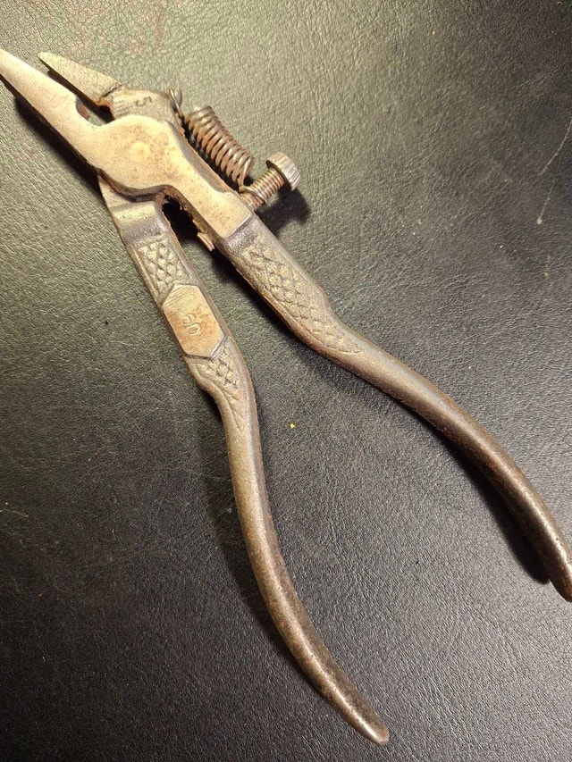 Old Saw Set Tool