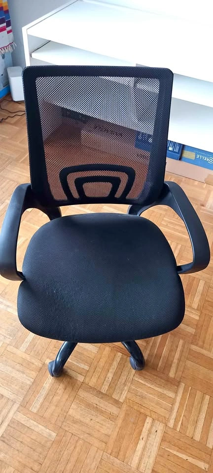 Revolving office chair