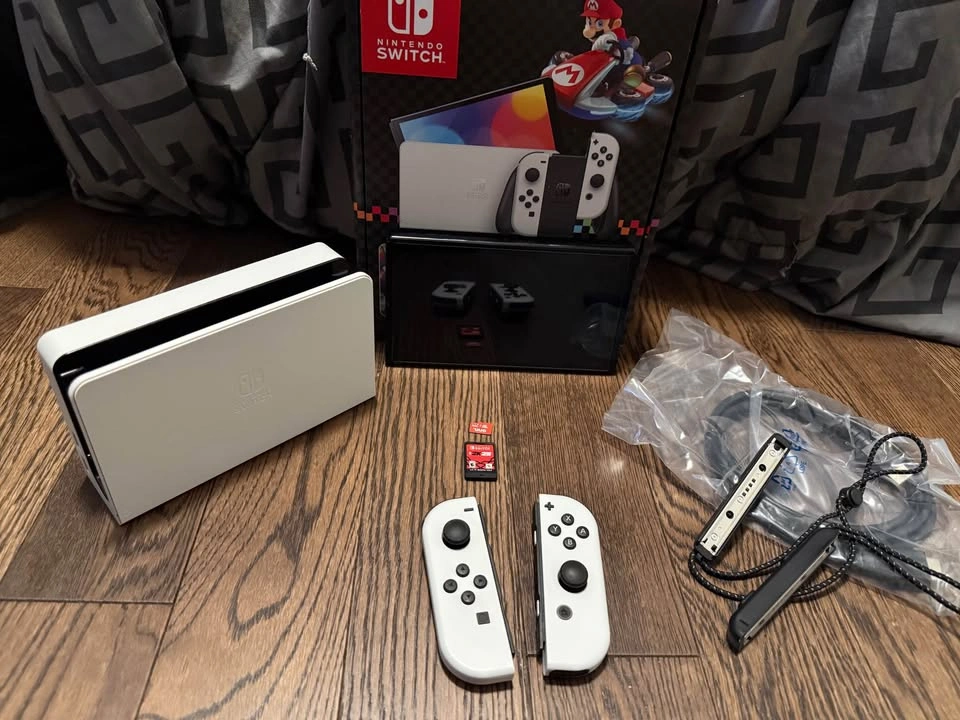 Nintendo Switch OLED + NBA 2K25 + 128GB SD + Mario Kart - photo 5