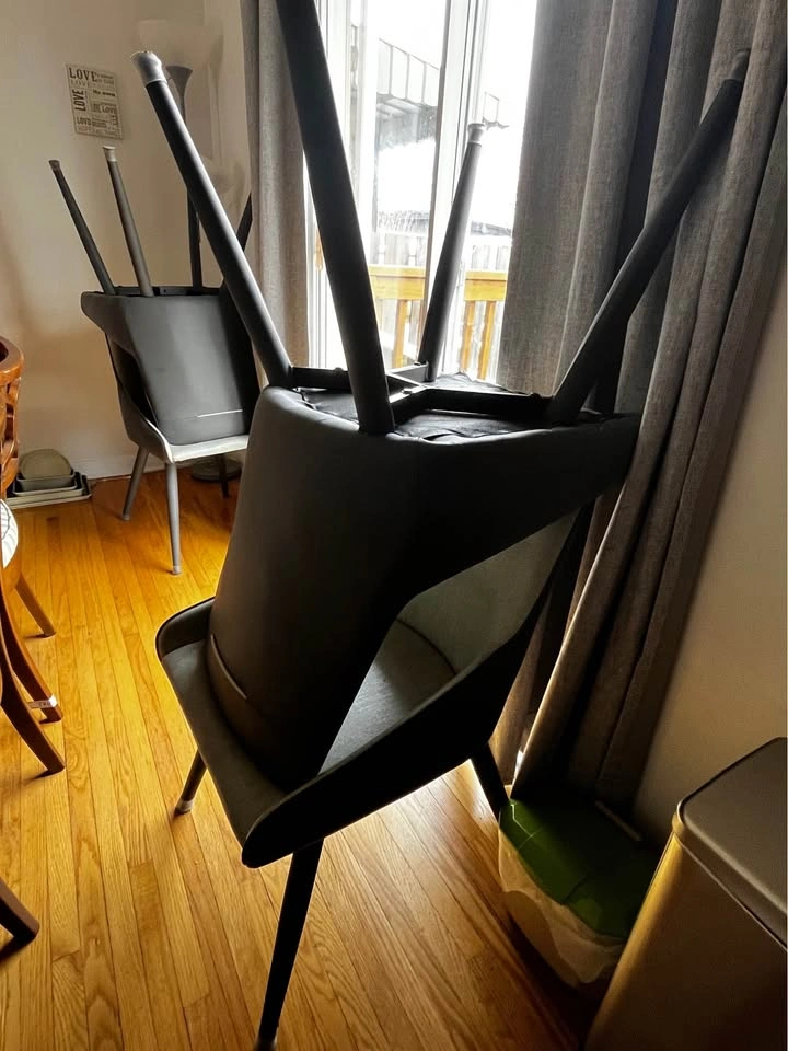 Dining Table with 4 Chairs - photo 2