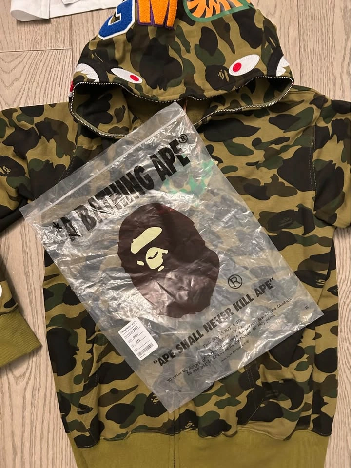 Brand New Bape Hoodie - photo 3