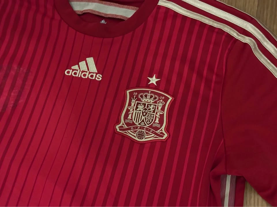 Medium 2014 Spain Jersey - photo 2