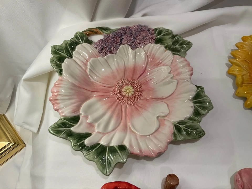Fitz and Floyd Floral Decorative Plates Set of 4 + 1 - photo 2