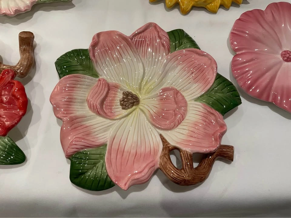 Fitz and Floyd Floral Decorative Plates Set of 4 + 1 - photo 3