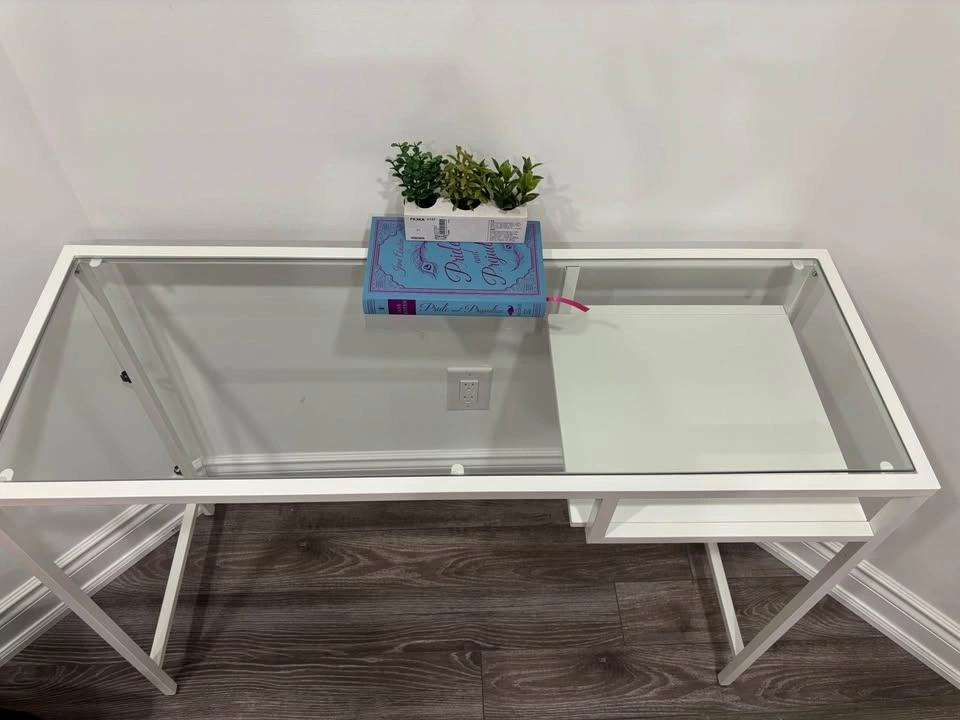 IKEA VITTSJÖ Laptop Table