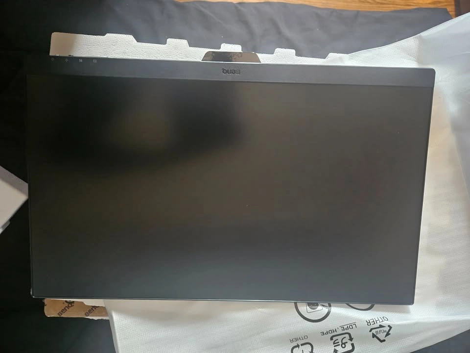 BenQ BL2490 Business monitor - 24 inch - LED Backlight monitor - photo 3
