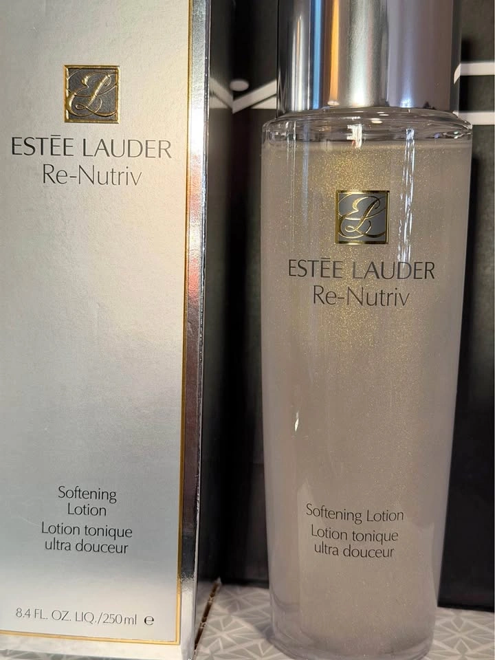 BRAND NEW – Estée Lauder Re-Nutriv Softening Lotion (Full Size)