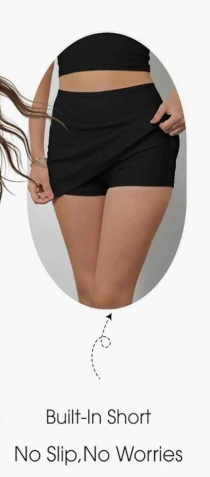 Black mini skirt - medium - photo 2