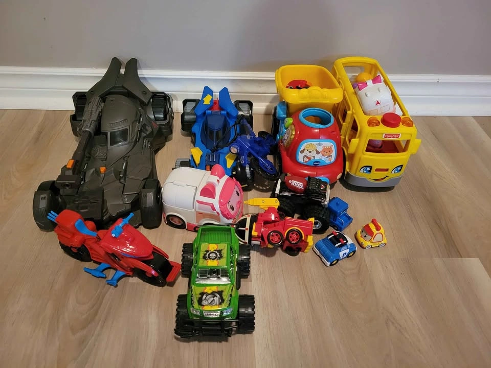 Lot of toy cars and trucks! - photo 2