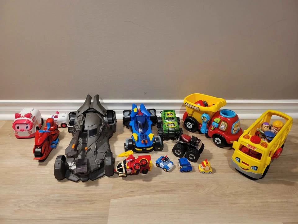 Lot of toy cars and trucks! - photo 3