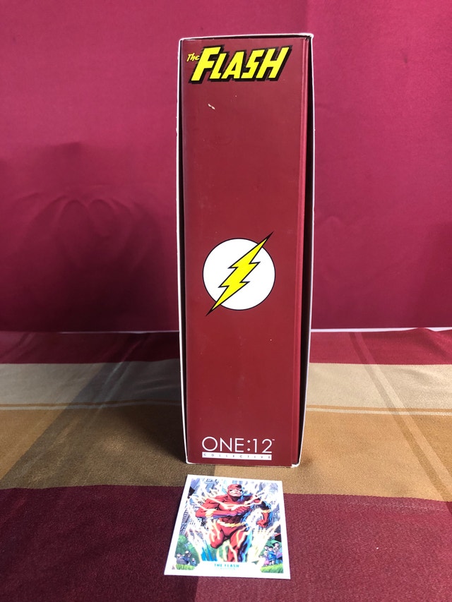 Mezco The Flash (with additional heads) - photo 3