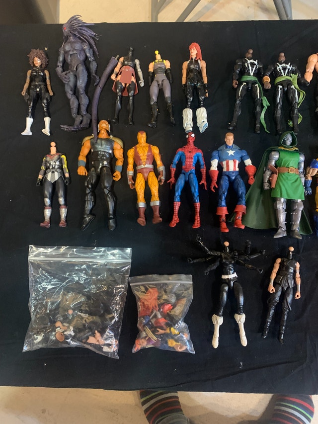 Marvel Legends Bundle - photo 3