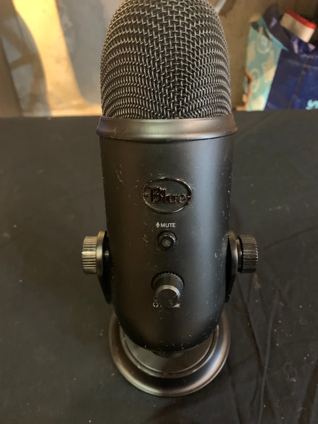 Blue Yeti (Original / Classic Edition) Microphone