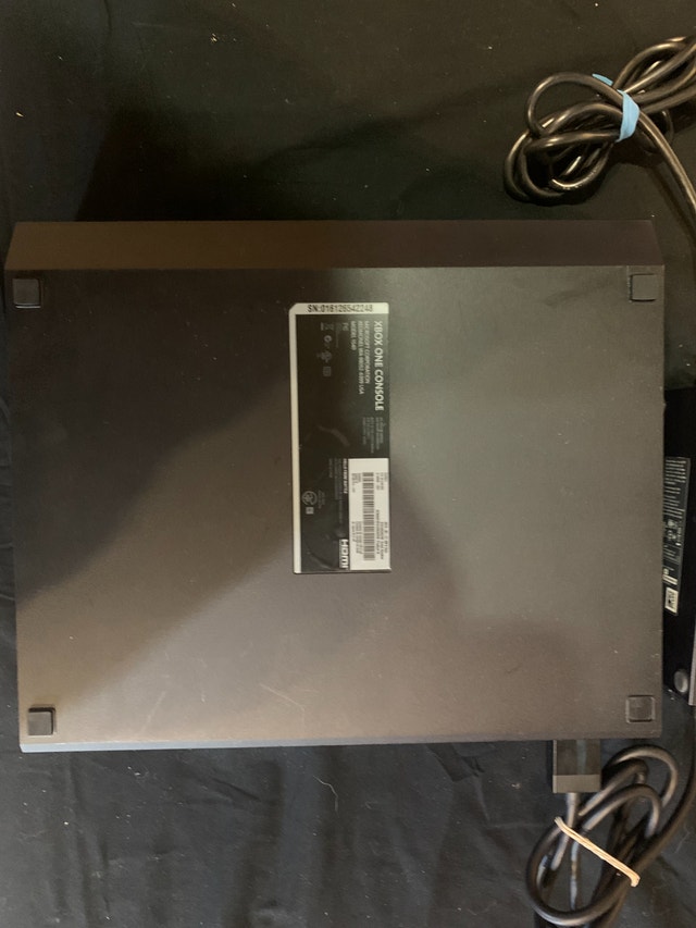 Microsoft Xbox One (500GB) - photo 3