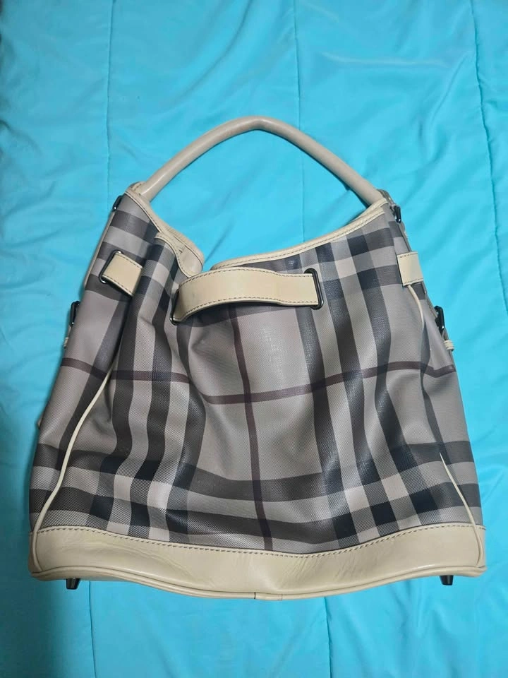 AUTHENTIC BURBERRY Medium Walden Hobo Bag - photo 2