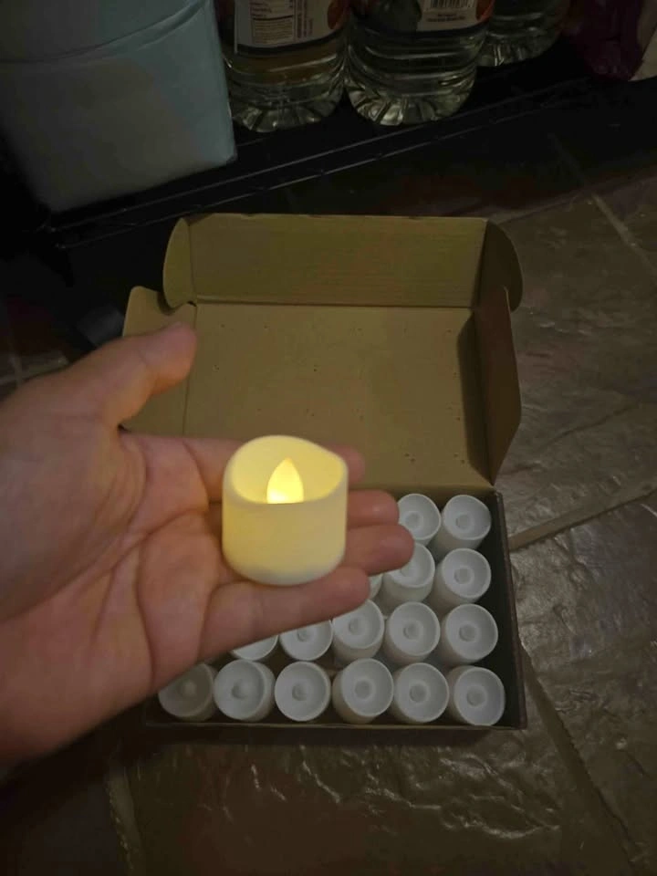 Tea light Candles x 3 (Battery operated)