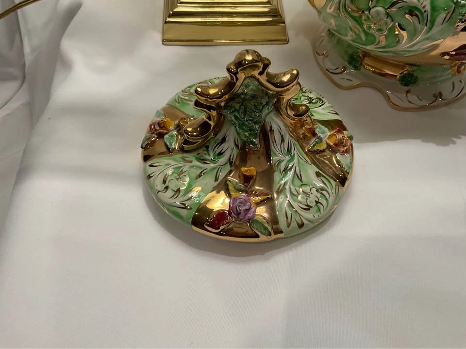 Rococo Lidded Bowl Vintage Pereiras Valado Porcelain - photo 5