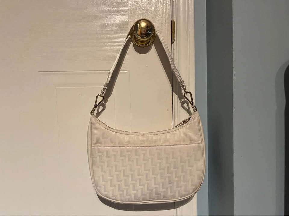 3L Lululemon Purse/Shoulderbag - photo 2