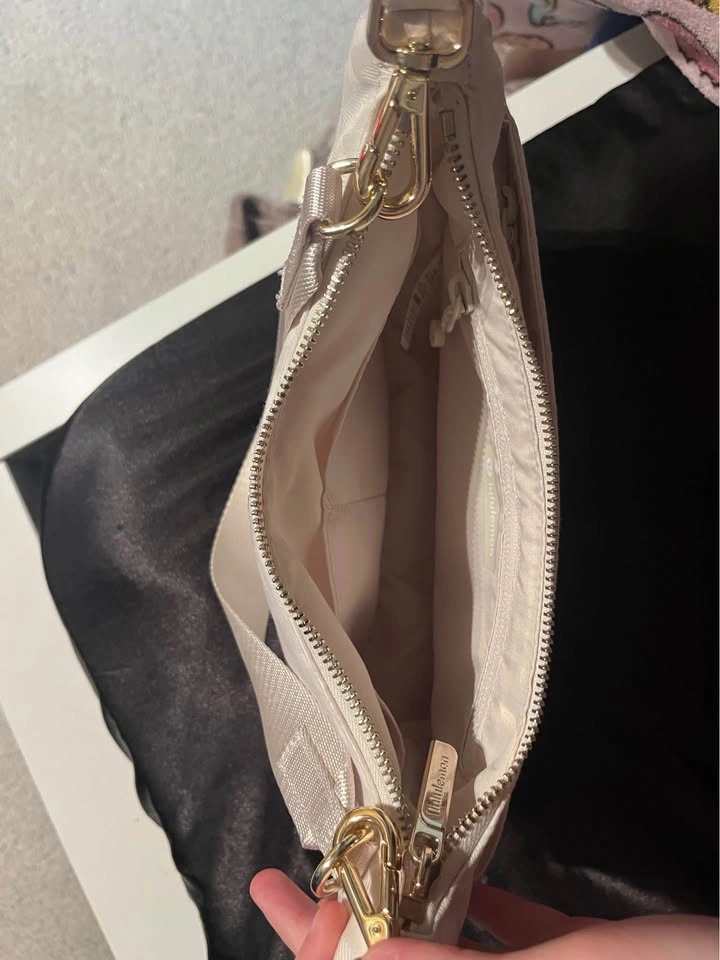 3L Lululemon Purse/Shoulderbag - photo 4