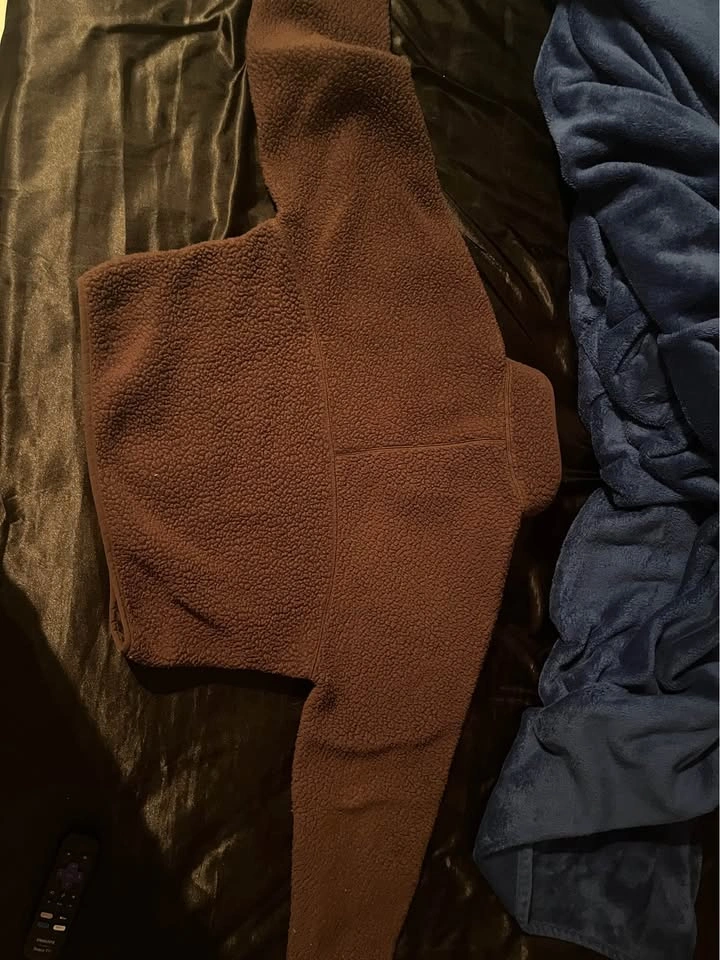 Aritzia High Hip Sweater - photo 5